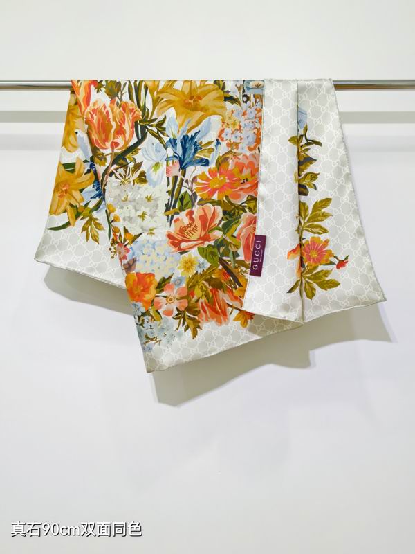 Gucci silk scarf 90X90cm E032206